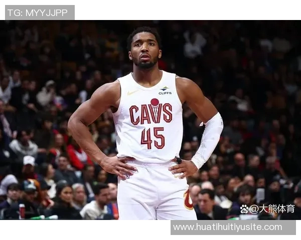 米切尔孤掌难鸣26投12中难救主空砍33分5篮板5助攻表现令人惋惜